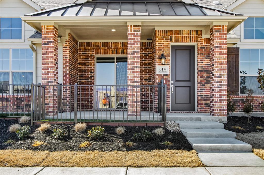 614 Tall Grass Trail