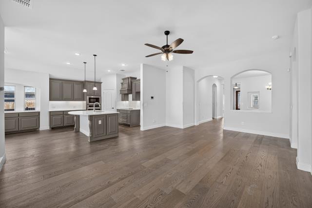 289 SPARKLING SPRINGS