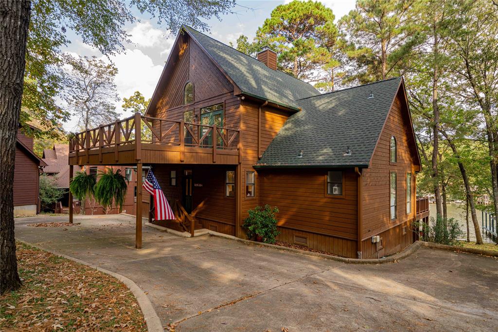 207 King Laurence Ct.