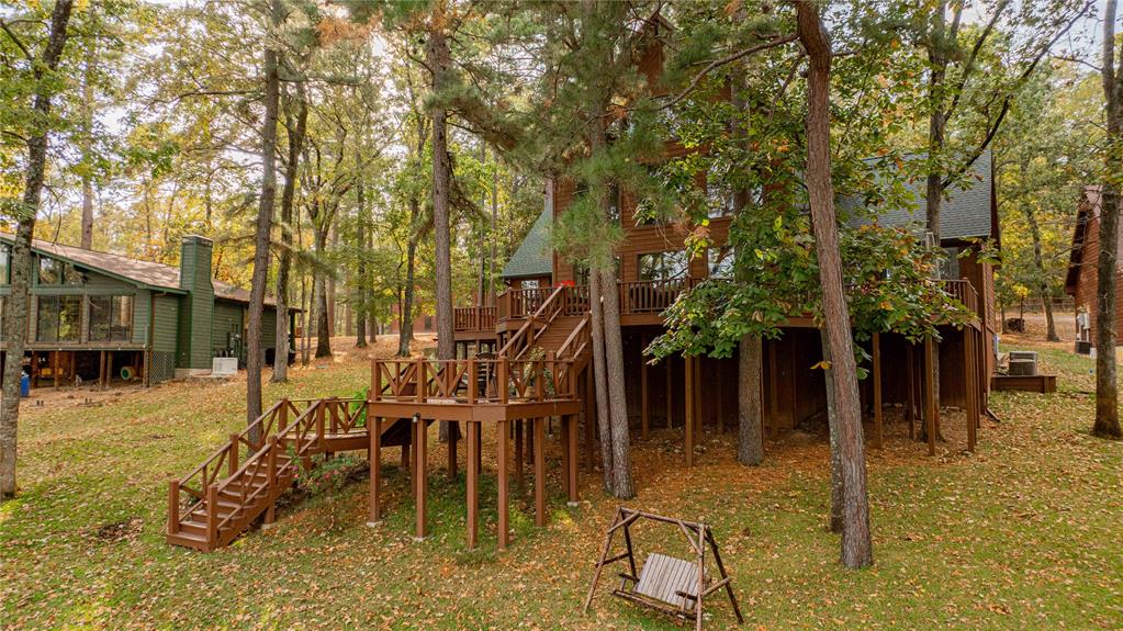 207 King Laurence Ct.