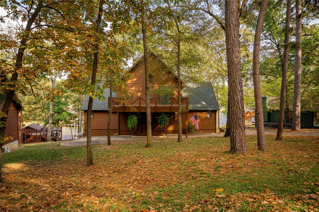 207 King Laurence Ct.