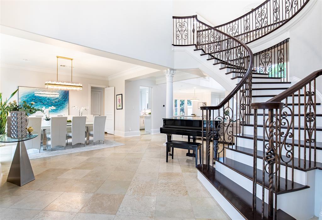 5809 Golden Leaf Court