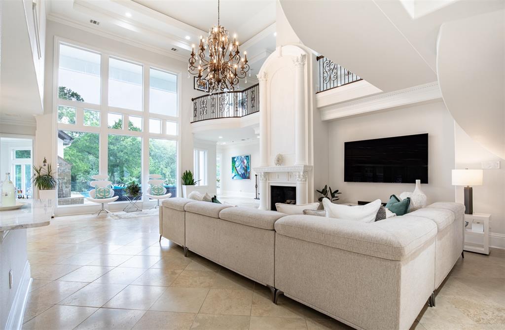 5809 Golden Leaf Court