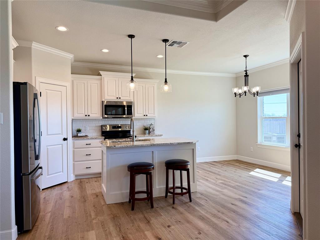 7526 Lake Ridge Parkway