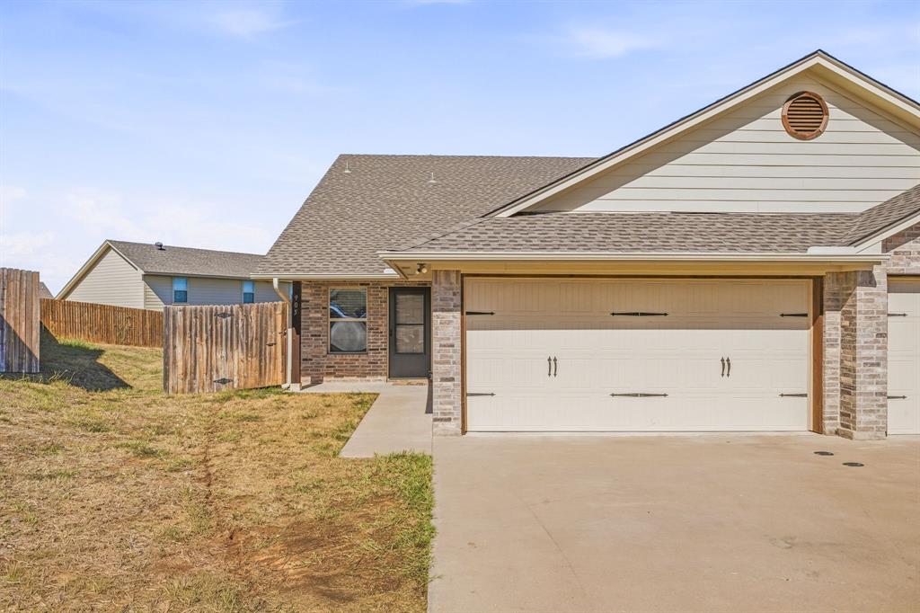 Photo of 907 Dart Court, Granbury, TX 76049 (MLS # 21403251)