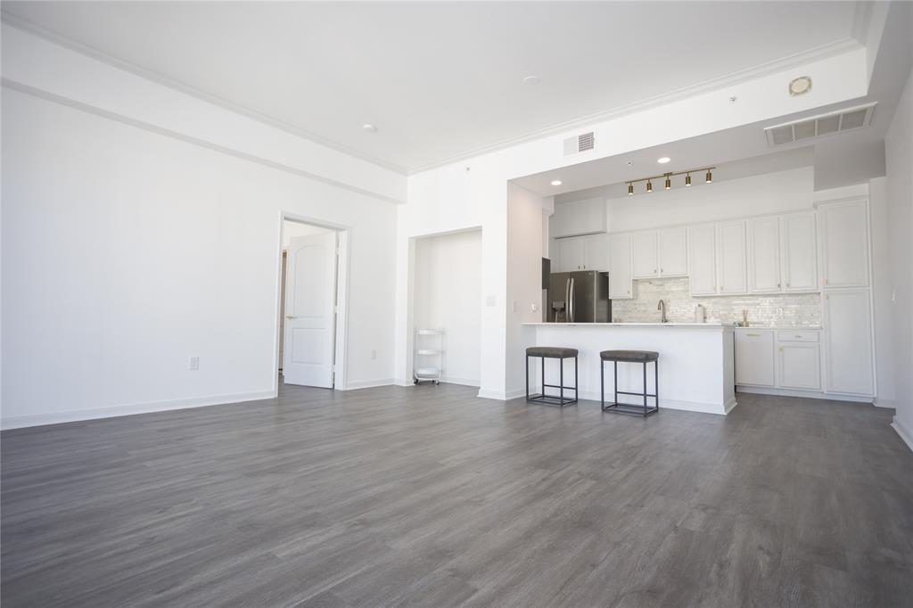 3225 Turtle Creek Boulevard 1706