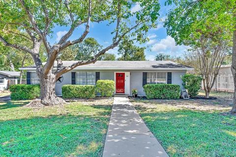 911 Fairway Road Woodway TX 76712