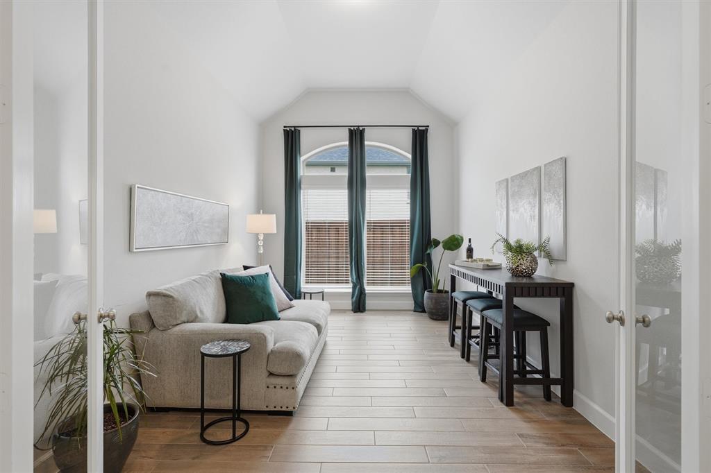 176 Buffalo Boulevard