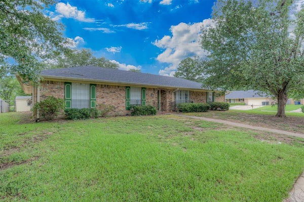 3331 CHAUMONT CIR, SHREVEPORT, LA 71118 - Image cc581b2cc8b9933da2a78145f82e4590/3988515312