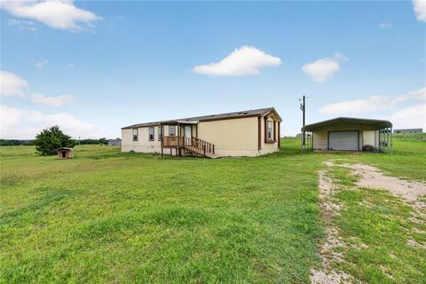 Photo of 383 Pleasant View Drive, Bridgeport, TX 76426 (MLS # 21255473)