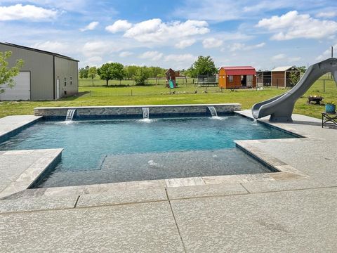 208 Crest Lane Decatur TX 76234