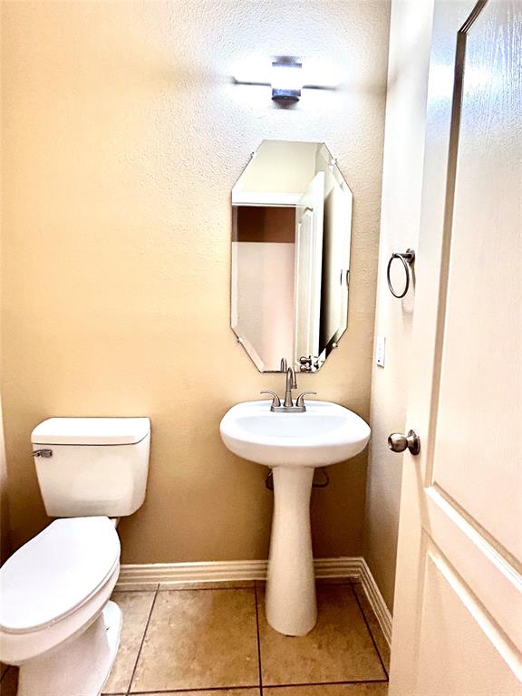 Summit View Lake 01 - Residential Lease