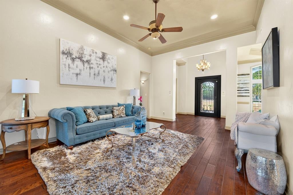 3833 Eagles Nest Trail