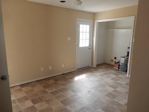 Country Club Park 02 - Residential Lease