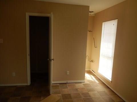 Country Club Park 02 - Residential Lease