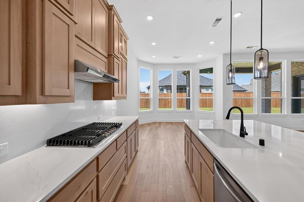 2818 Cedar Ridge