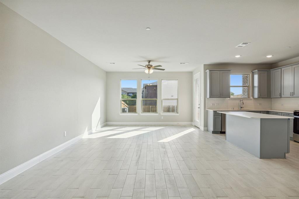 572 Hutchinson Lane