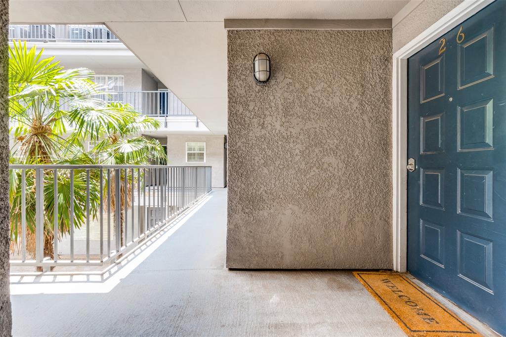 4303 Buena Vista Street 206