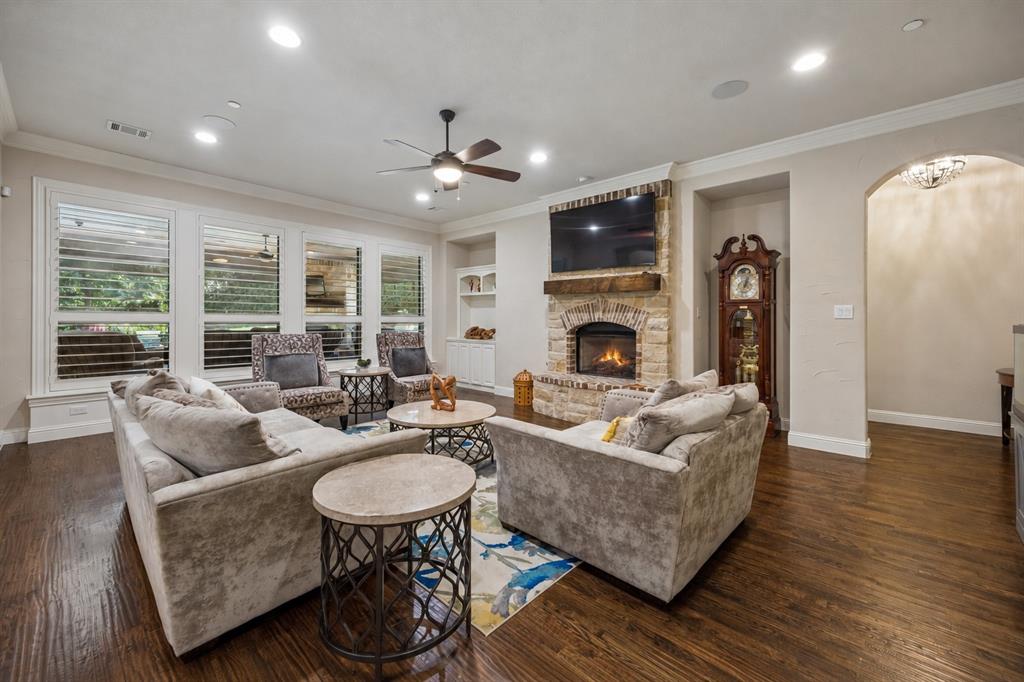 8605 Del Pino Court
