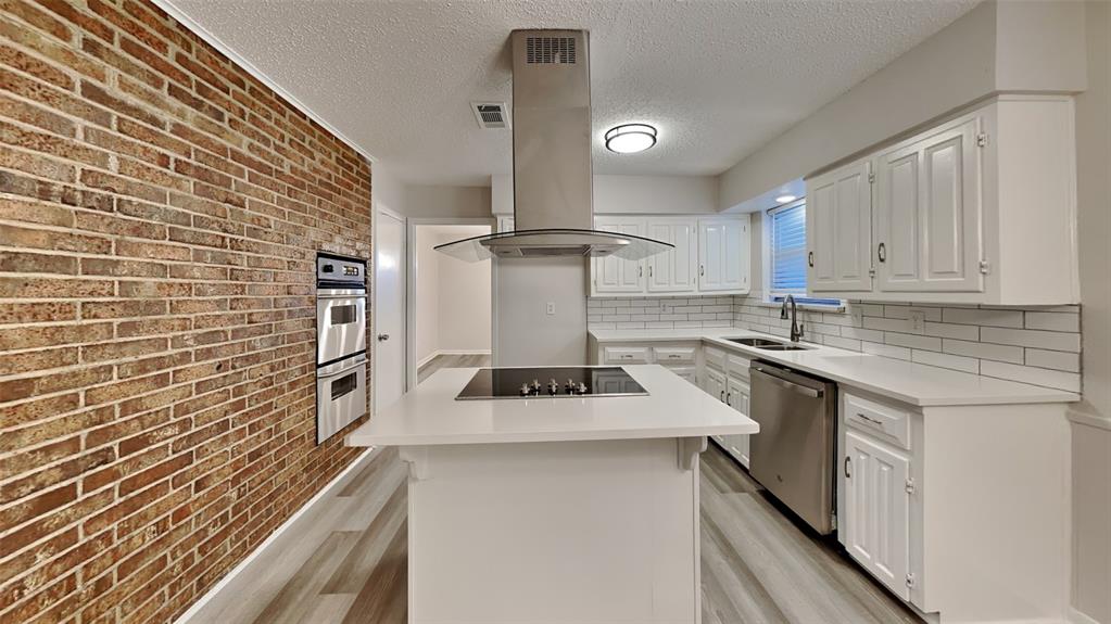 108 Meadowcrest Drive