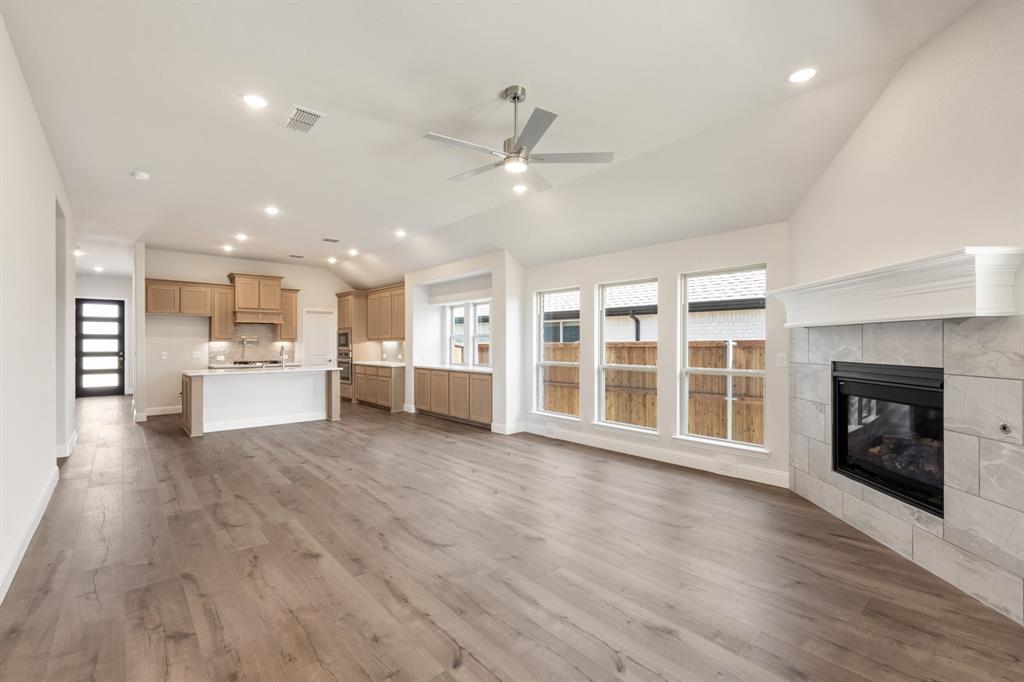 Stone River Glen 50s - Residential