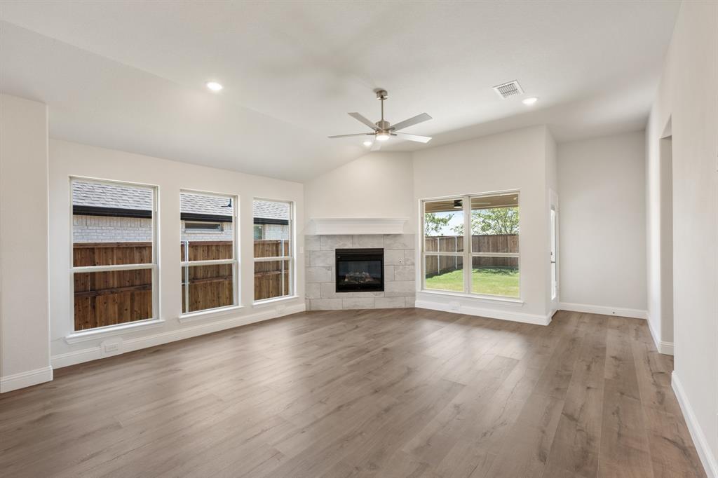 Stone River Glen 50s - Residential