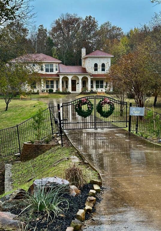636 Duck Creek Way