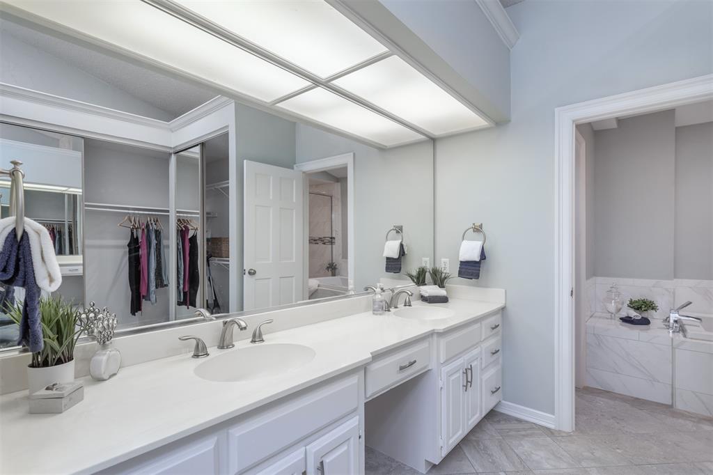 Lakes Of Bent Tree Condo - Residential