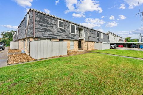 2290 Long Street Beaumont TX 77701