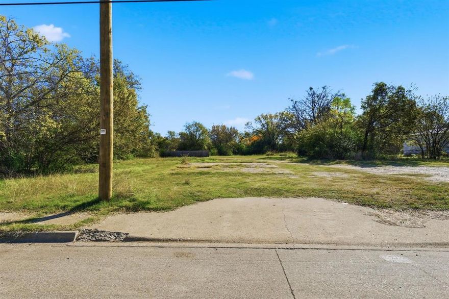 Looking for that perfect location to build your office, retail boutique, bakery or medical office condo?  This lot is perfect and located conveniently to the VA hospital, and Interstate Highway 20.  Existing pad on lot.  Approximately 48 feet of road frontage.  Adjacent lots, unowned by the Seller of 2512 Ann Arbor, MAY be open to negotiations for purchase.  This could increase your footprint to nearly 0.5 acres.