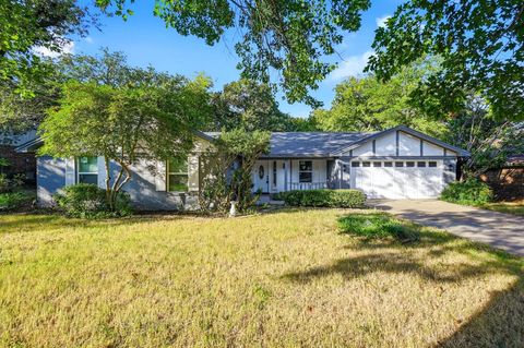 6829 Shadydale Drive North Richland Hills TX 76182