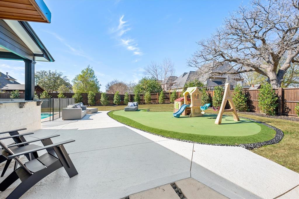 Versailles Add - Residential