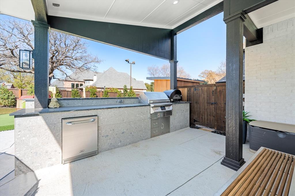 Versailles Add - Residential