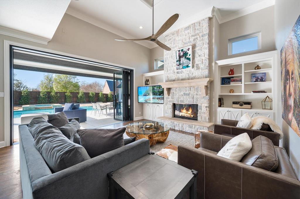 Versailles Add - Residential