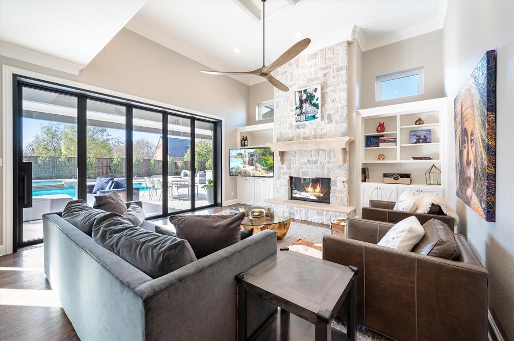 Versailles Add - Residential