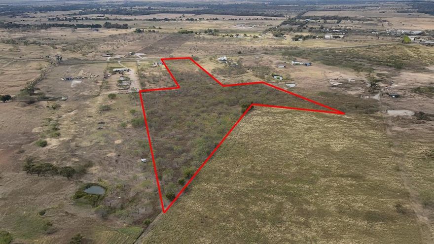 Discover an incredible opportunity with this prime 14.27 acre tract located on FM 3383 in Corsicana, TX. With no zoning restrictions, this property offers exceptional flexibility for a variety of uses — whether you’re planning a residential development,  or private estate.

The land features easy access from Emhouse Road and a peaceful rural setting just minutes from downtown Corsicana and major highways. Utilities are nearby, making it a great canvas for your next project.

Don’t miss your chance to own over 14.27 acres of unrestricted land in a growing area of Navarro County