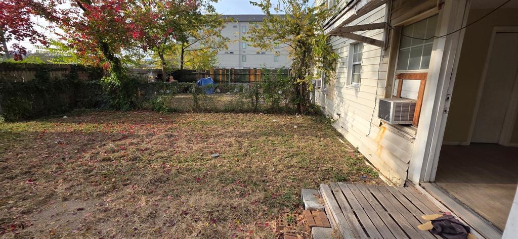 4300 Roseland Avenue