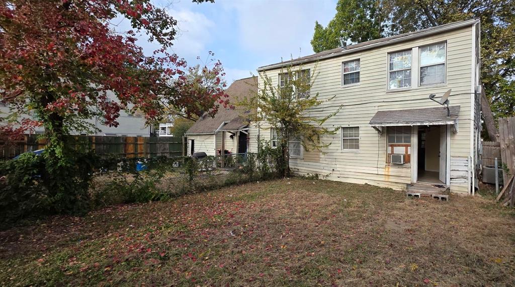 4300 Roseland Avenue