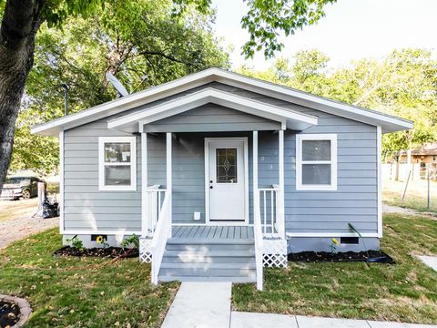 A home in Waxahachie