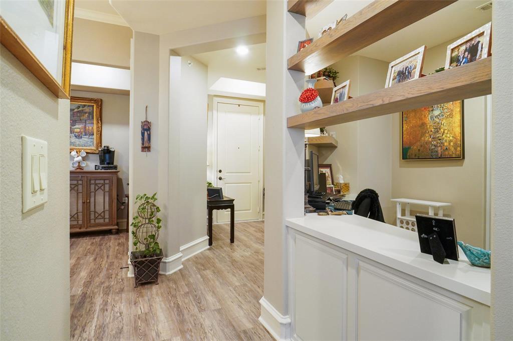 301 Watermere Drive 412