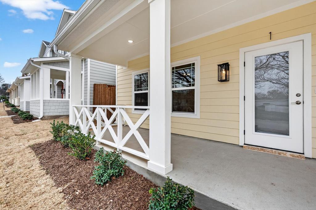 502 E Kimball Street 1