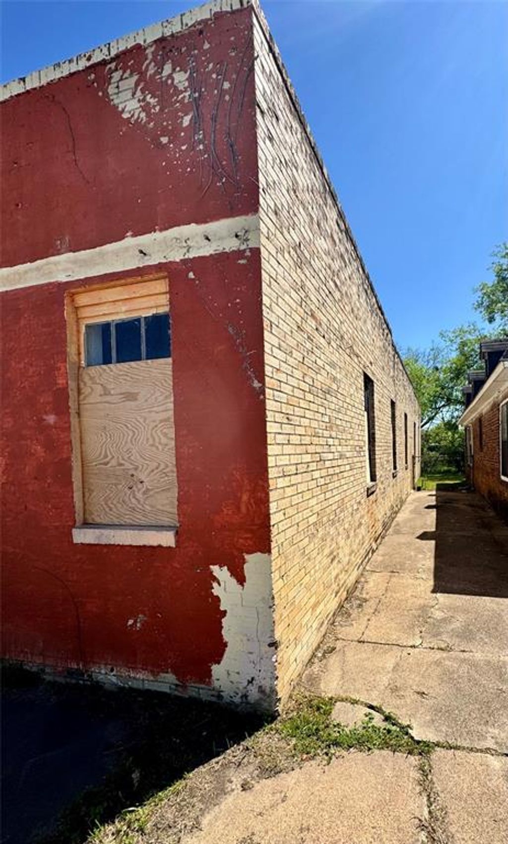 Photo of 107 W Main Street, Malakoff, TX 75148 (MLS # 21215509)