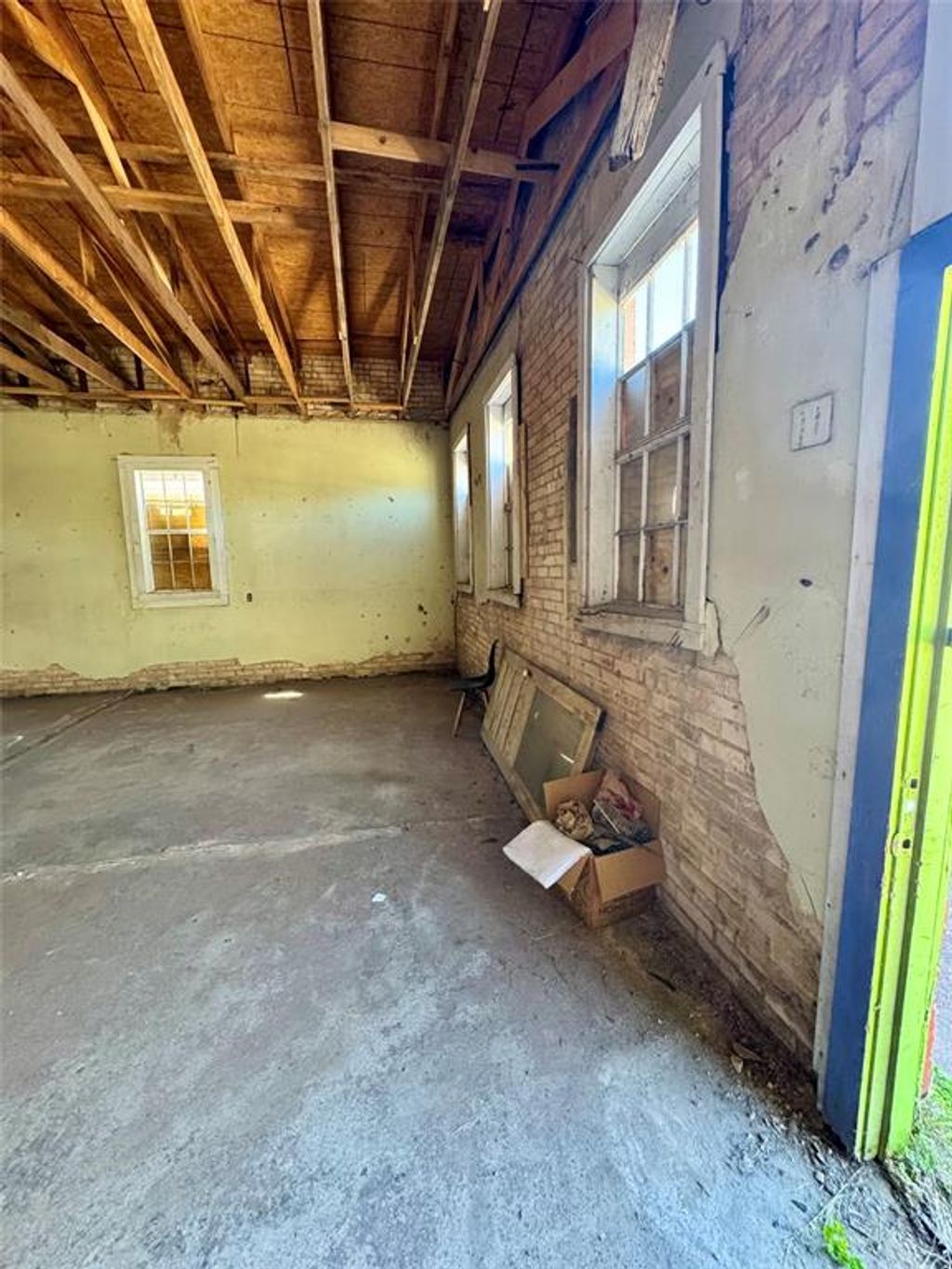 Photo of 107 W Main Street, Malakoff, TX 75148 (MLS # 21215509)