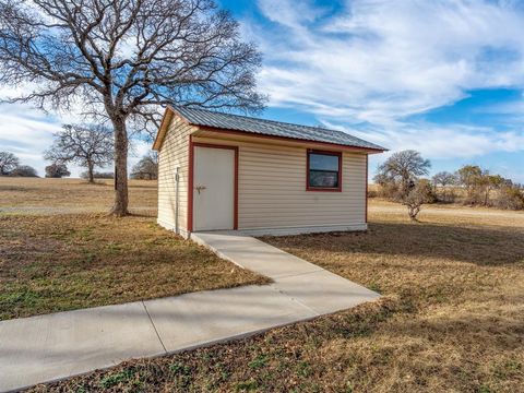 A home in Lipan