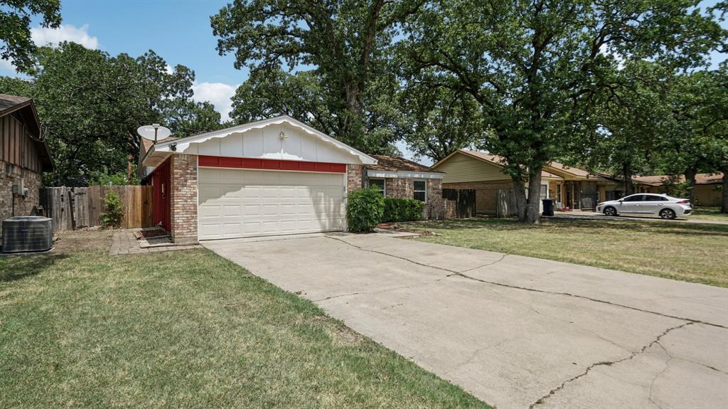 3411 Bob O Link Lane