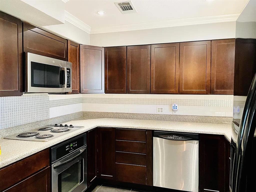 3152 Walnut Hill Lane