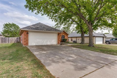 113 Saint James Court Rhome TX 76078