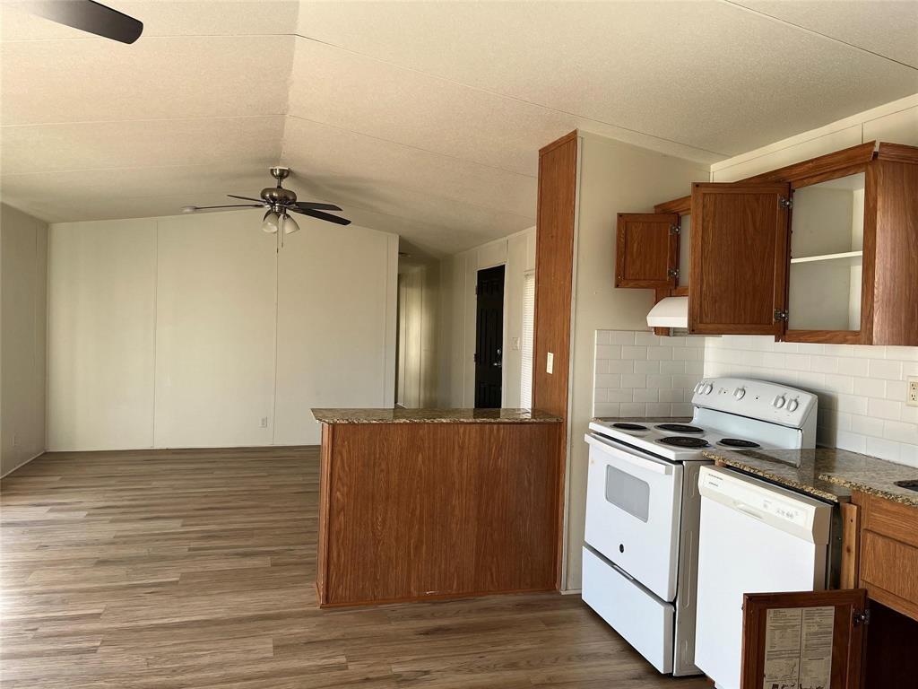 8514 County Road 623