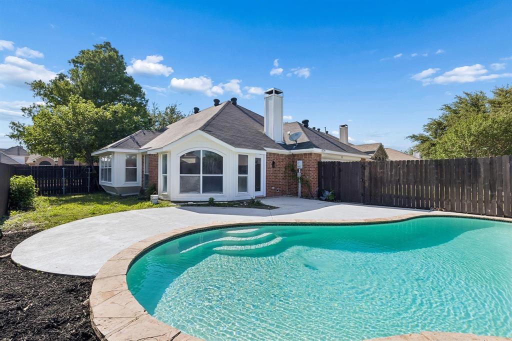 305 Droinwich Circle