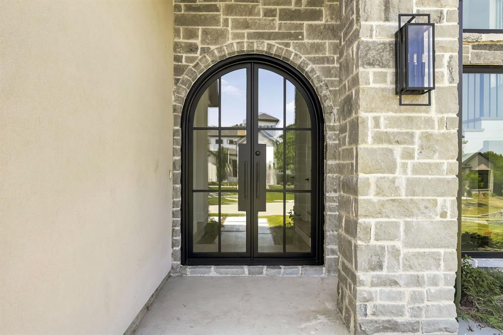 1217 Whisper Rock Drive